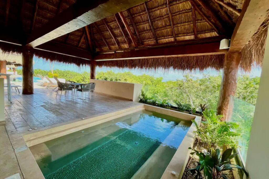 Appartamento 2 Bedroom W/amazing Rooftop & Jungle Views *
