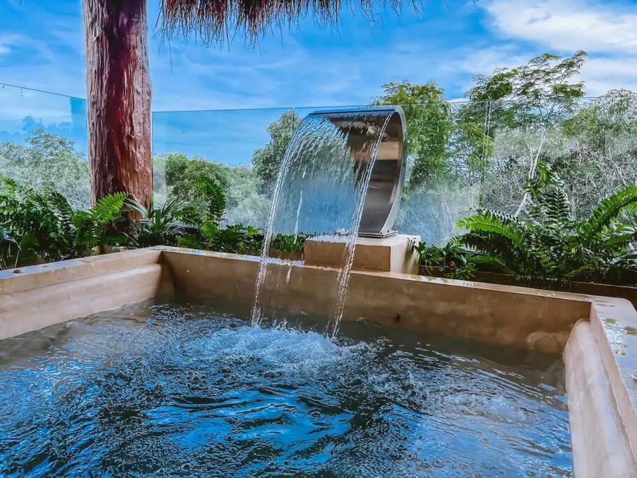 2 Bedroom W/amazing Rooftop & Jungle Views Appartamento